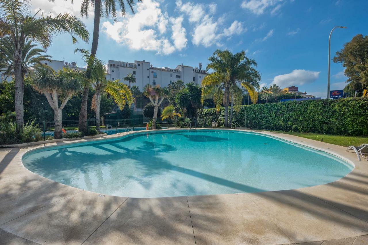Jardines Del Puerto Apartment Marbella Bagian luar foto
